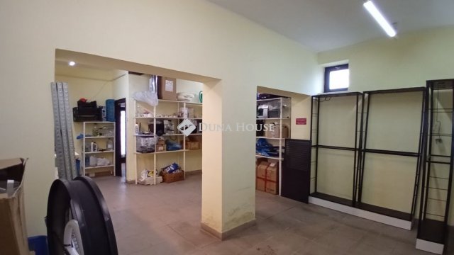 Eladó üzlethelyiség, Siófokon 45 M Ft / költözzbe.hu