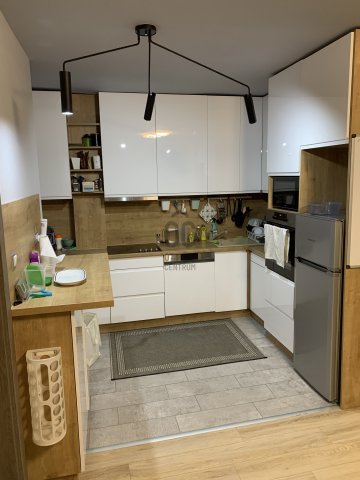 Eladó téglalakás, Pécsett 90 M Ft, 4 szobás