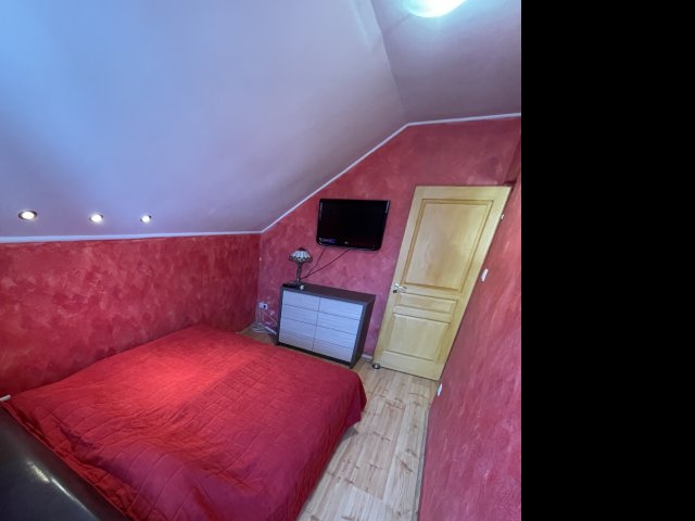 Eladó téglalakás, Győrött 56 M Ft, 3 szobás