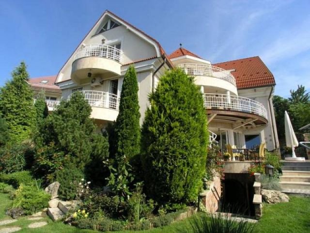 Eladó családi ház, Budapesten, II. kerületben 1185 M Ft