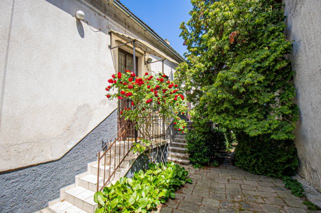 Eladó családi ház, Tapolcán 99 M Ft, 4 szobás