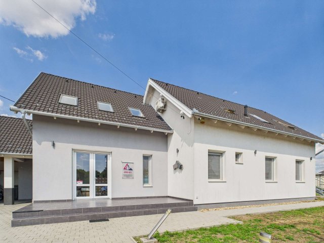 Eladó ipari ingatlan, Bugyin 139.9 M Ft, 8 szobás