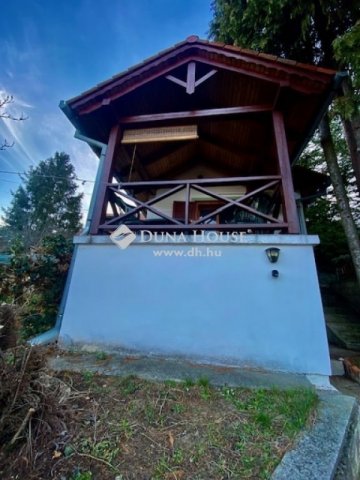 Eladó családi ház, Orfűn 39.9 M Ft, 1 szobás