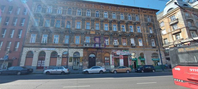 Eladó téglalakás, Budapesten, VIII. kerületben, Baross utcában