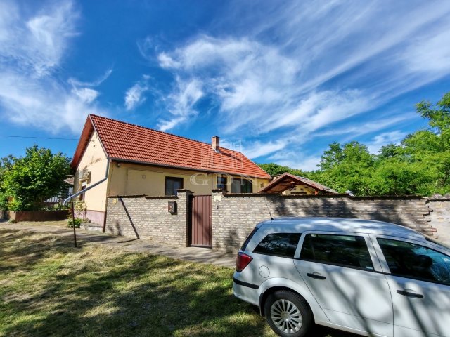 Eladó családi ház, Dávodon 15.99 M Ft, 3 szobás