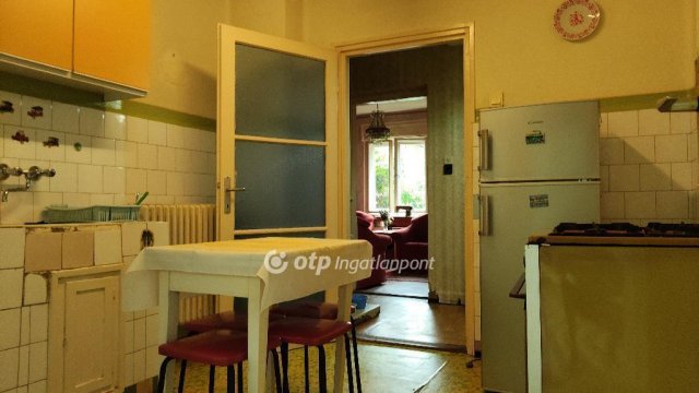 Eladó családi ház, Szentesen 31 M Ft, 3 szobás