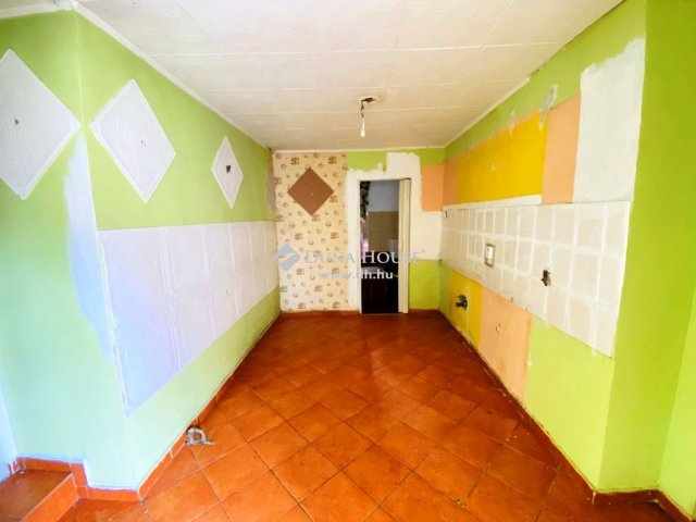 Eladó családi ház, Tóalmáson 25.9 M Ft, 3 szobás