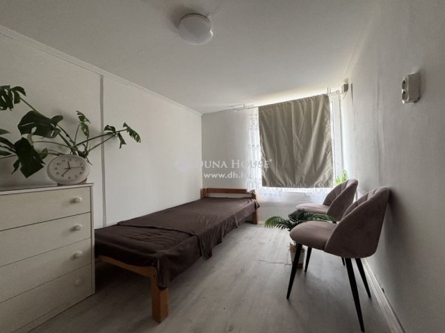 Eladó családi ház, Pilisen 24.9 M Ft, 2 szobás