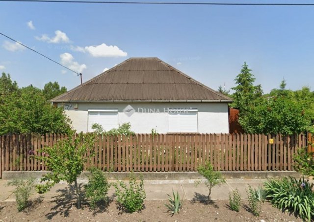 Eladó családi ház, Mezőzomboron 13 M Ft, 3 szobás