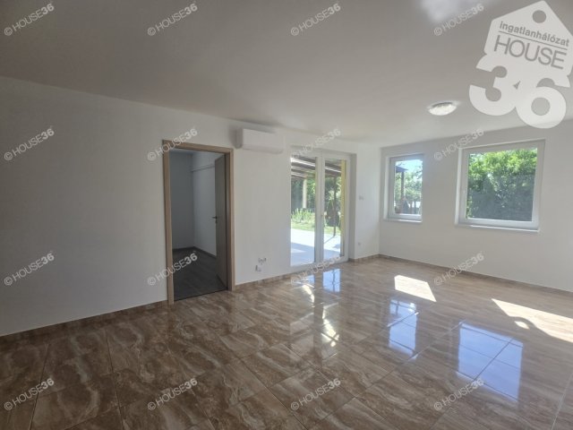 Kiadó családi ház, albérlet, Kecskeméten 350 E Ft / hó