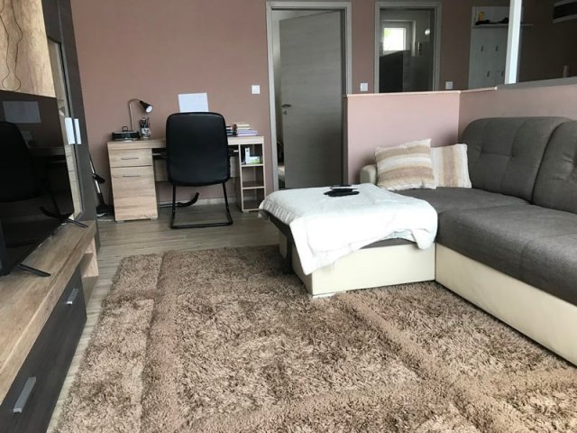 Kiadó téglalakás, albérlet, Pécsett 220 E Ft / hó, 2 szobás