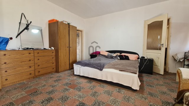 Eladó családi ház, Pakson 39.9 M Ft, 4 szobás