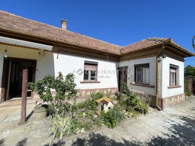 Eladó családi ház, Nagykőrösön 30.9 M Ft, 3 szobás