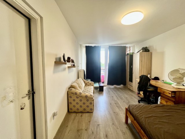 Eladó panellakás, Pécsett 55 M Ft, 3 szobás