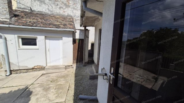 Eladó családi ház, Ágfalván 39.9 M Ft, 1 szobás