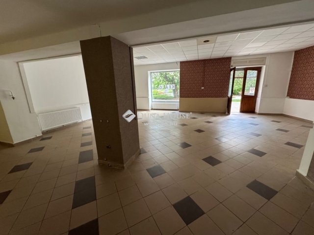 Kiadó üzlethelyiség, Nagykőrösön 350 E Ft / hó