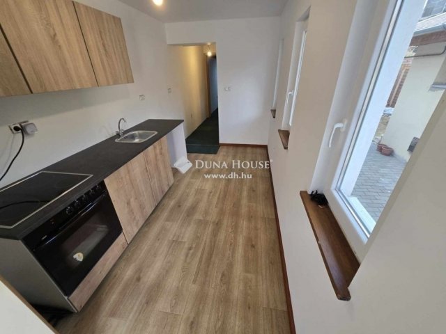 Eladó téglalakás, Budapesten, XX. kerületben 34.9 M Ft, 1 szobás
