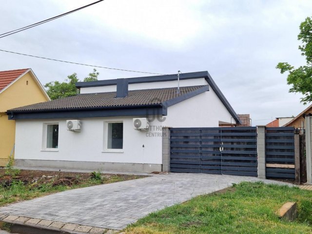 Eladó családi ház, Cegléden 49 M Ft, 3 szobás