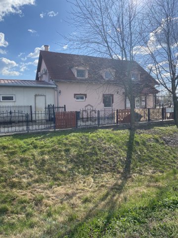 Eladó üzlethelyiség, Szolnokon 150 M Ft / költözzbe.hu