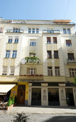Eladó téglalakás, Budapesten, V. kerületben 145 M Ft, 3 szobás