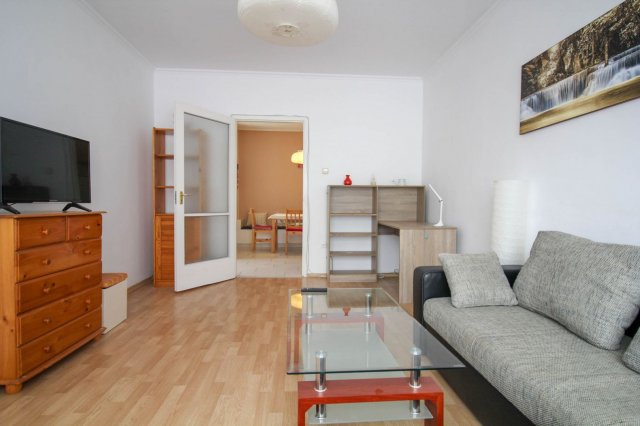 Kiadó panellakás, albérlet, Debrecenben 340 E Ft / hó, 3 szobás