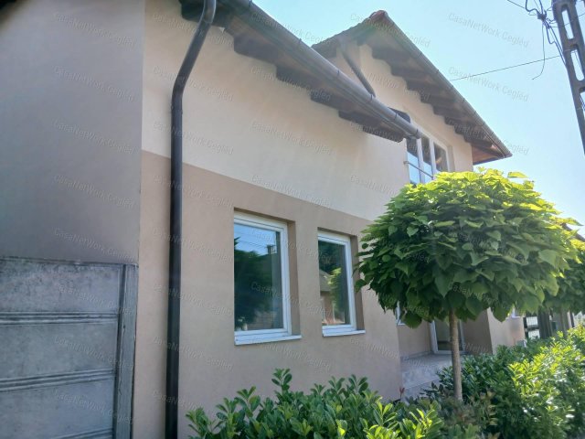 Eladó téglalakás, Cegléden 48 M Ft, 3 szobás