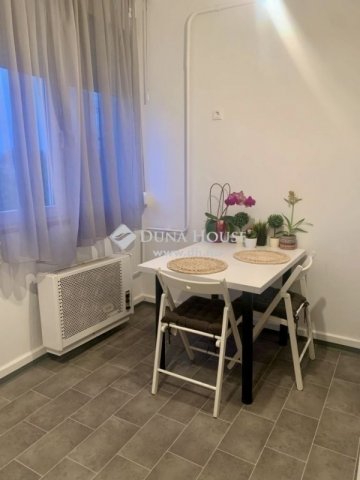 Eladó téglalakás, Szigetszentmiklóson 55 M Ft, 2 szobás