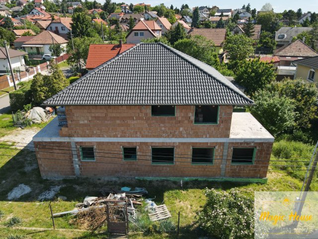 Eladó családi ház, Érden 139 M Ft, 8 szobás