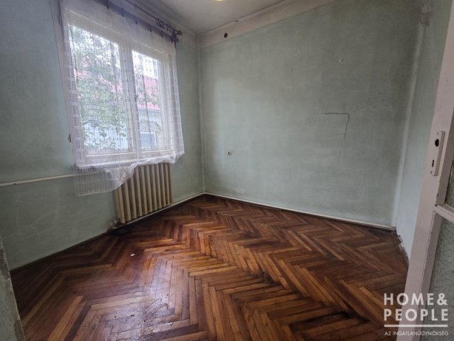 Eladó családi ház, Makón 32.999 M Ft, 3 szobás