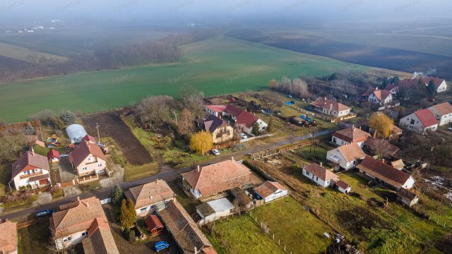 Eladó családi ház, Jászszentandráson 44.5 M Ft, 5 szobás