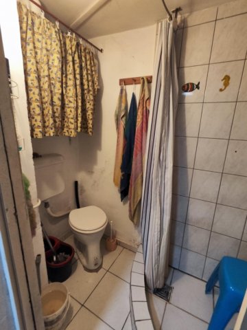Eladó családi ház, Pécsett 24.9 M Ft, 2 szobás