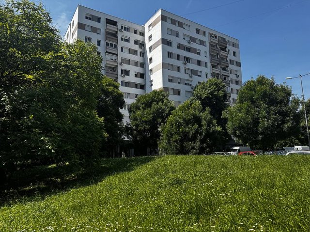 Eladó panellakás, Budapesten, III. kerületben 52.9 M Ft