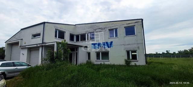 Eladó ipari ingatlan, Újszentivánon 52.49 M Ft