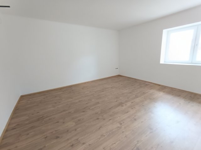 Eladó családi ház, Cegléden 36.9 M Ft, 3 szobás