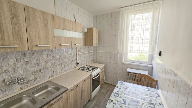 Kiadó téglalakás, albérlet, Miskolcon, Gyula utcában, 2 szobás