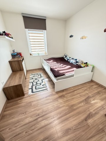 Eladó családi ház, Pakson 124.9 M Ft, 3 szobás