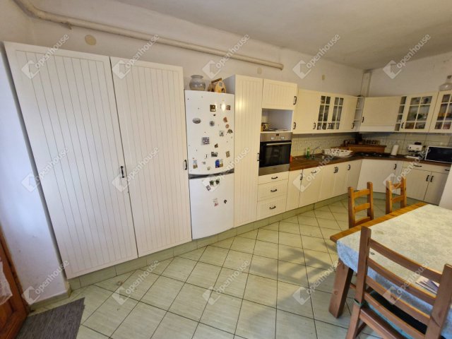 Eladó családi ház, Kutason 24.9 M Ft, 3 szobás