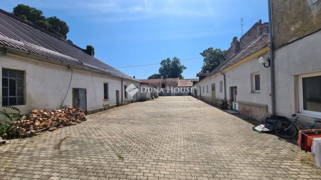 Eladó sorház, Sopronban 300 M Ft / költözzbe.hu