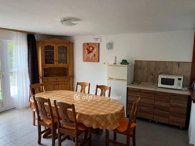 Eladó nyaraló, Magyarhertelenden 32.5 M Ft, 1+2 szobás