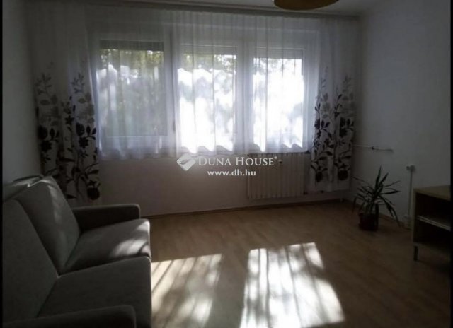 Eladó panellakás, Kecskeméten 34.99 M Ft, 1 szobás