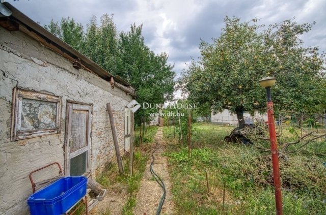 Eladó családi ház, Budakalászon 46.9 M Ft, 1 szobás