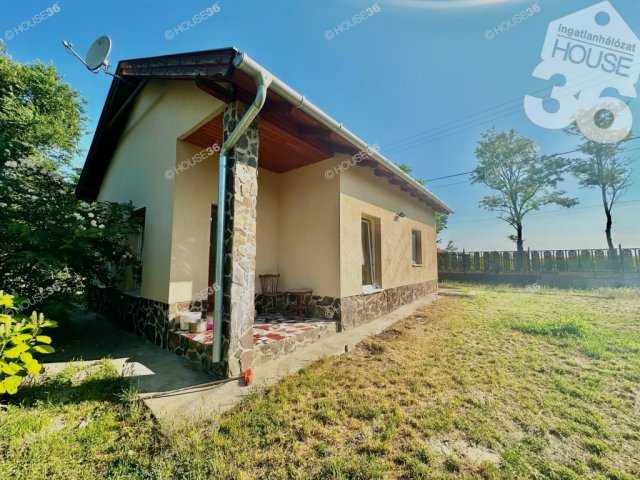 Eladó családi ház, Kecskeméten 29.9 M Ft, 3 szobás