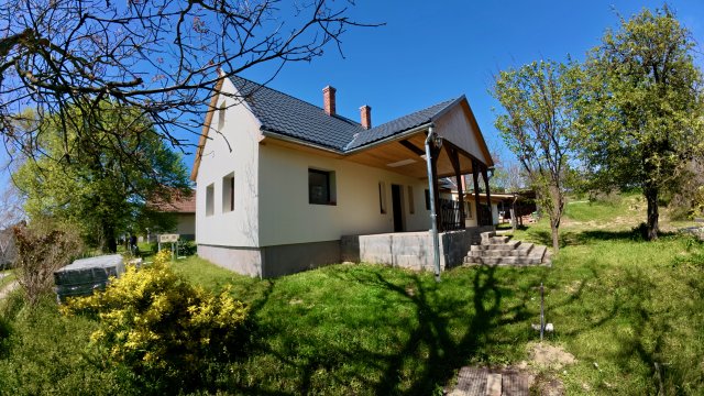 Eladó családi ház, Kisberényen 49.9 M Ft, 6 szobás