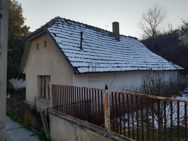Eladó családi ház, Hőgyészen 2.99 M Ft, 2 szobás