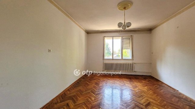 Eladó családi ház, Balmazújvárosban 68.9 M Ft, 3+1 szobás