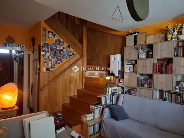 Eladó családi ház, Szentendrén 102.9 M Ft, 3 szobás