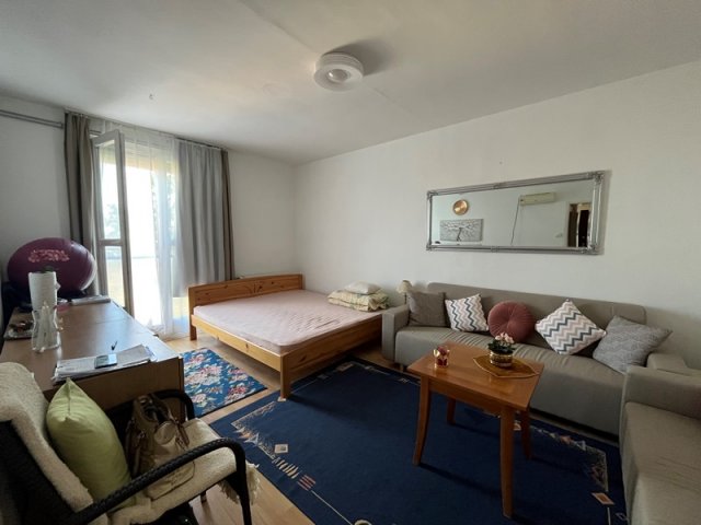 Kiadó panellakás, albérlet, Pécsett 160 E Ft / hó, 2 szobás