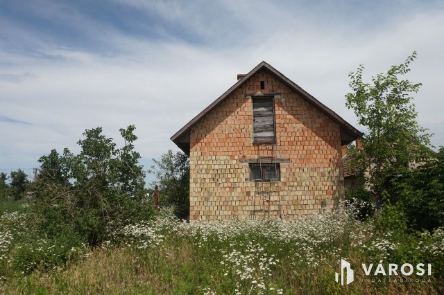 Eladó családi ház, Nagykőrösön 10.8 M Ft, 1 szobás