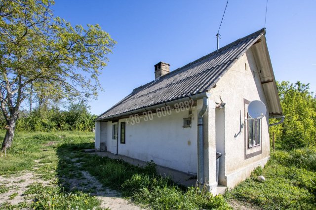 Eladó családi ház, Nagyszokolyon 3.3 M Ft, 1 szobás
