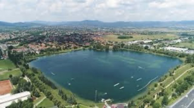 Eladó családi ház, Budakalászon 360 M Ft, 5 szobás